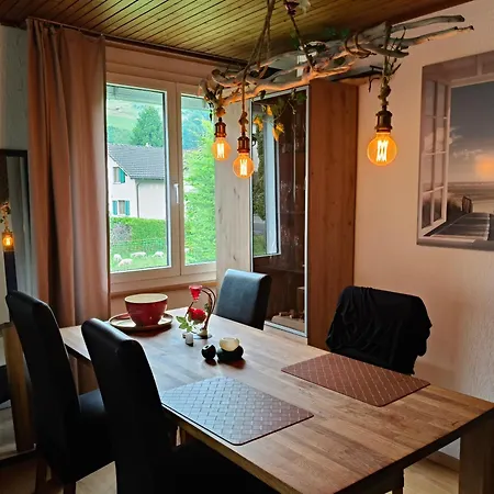 Grosses Doppelzimmer In Privathaus * Flums